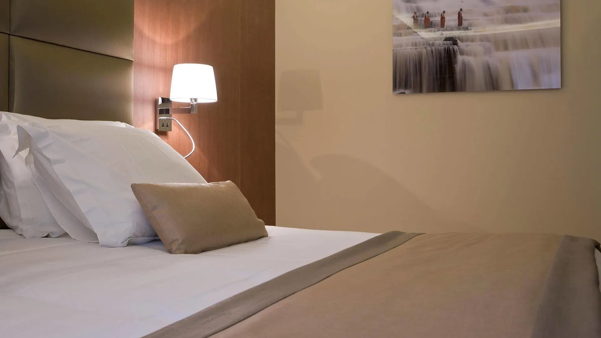 Hotel Sonder L'Edmond Parc Monceau Paris