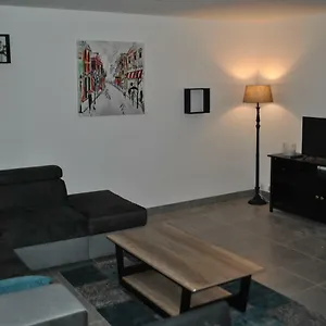 Appartement T2 Ou T3 Idéalements Situés 