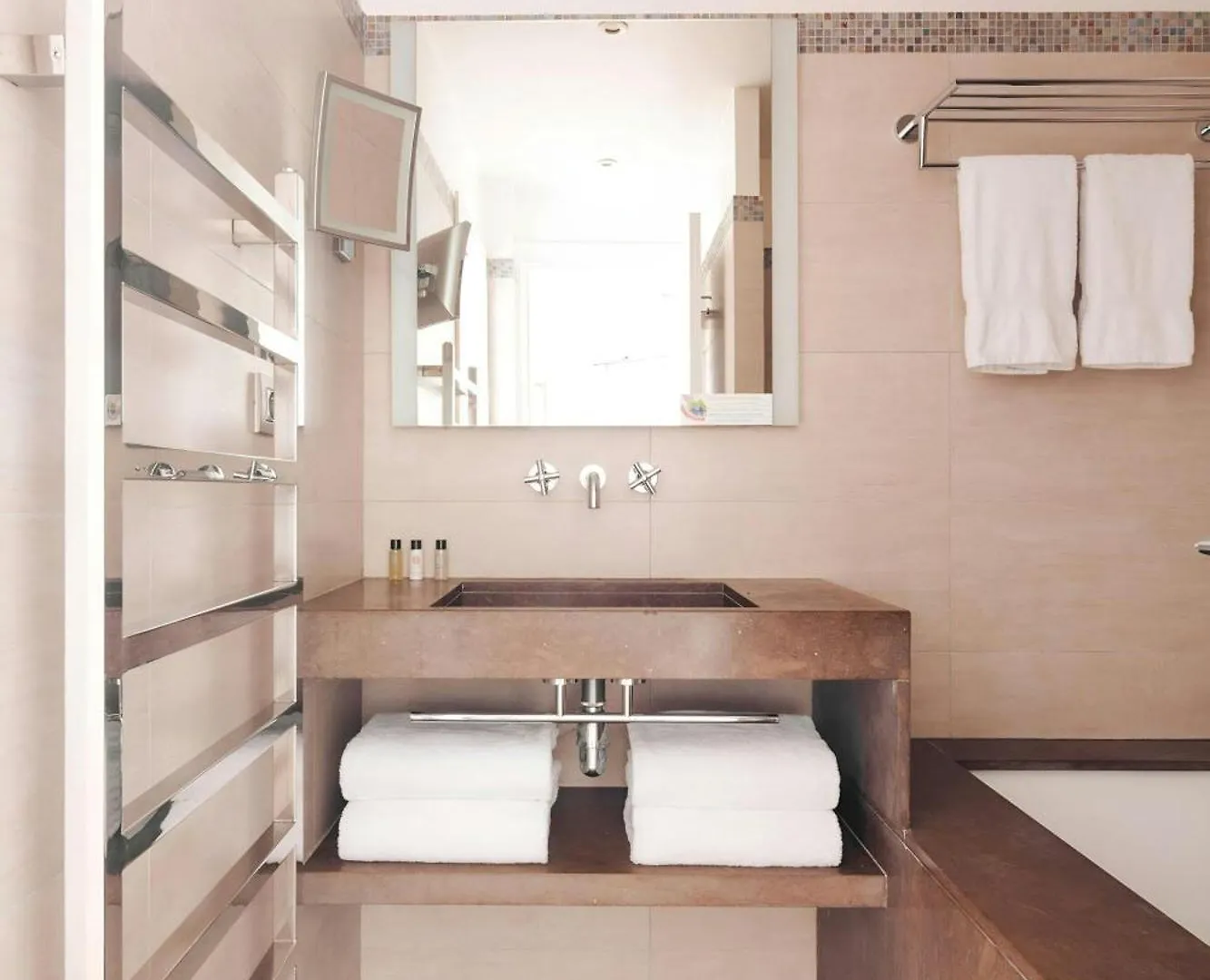 Hotel Sonder L'Edmond Parc Monceau à Paris